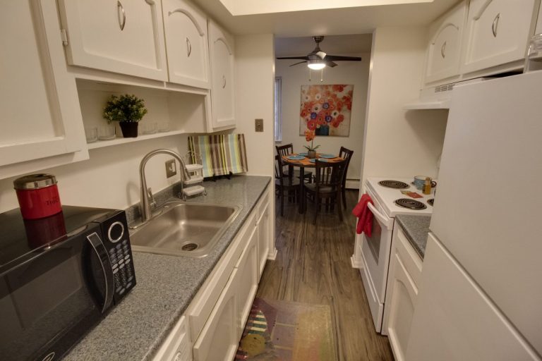 Eastwind Apartments 2025 S. Huron Parkway, Downtown Ann Arbor